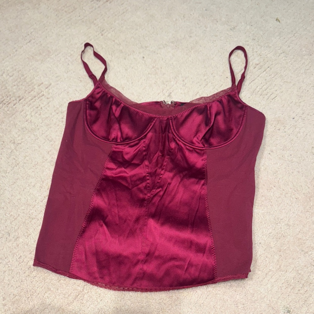 D&G magenta top